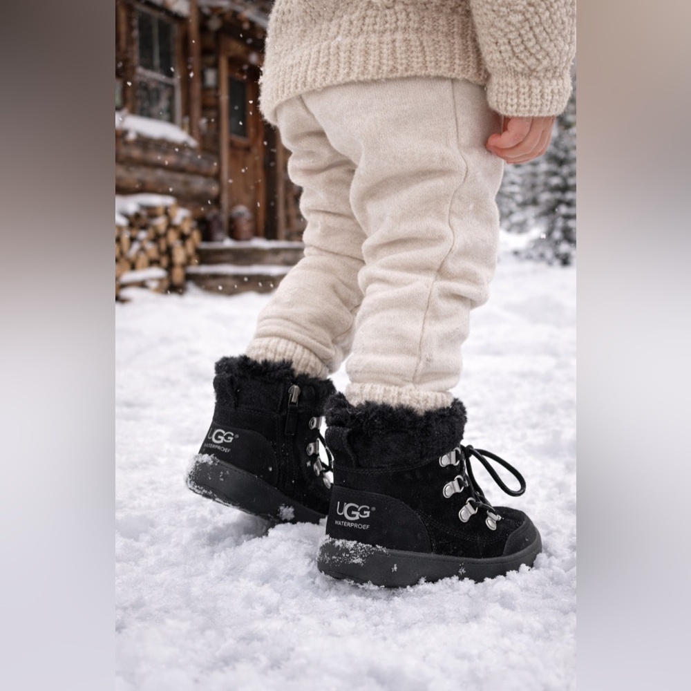 UGG Waterproof Kids Boots Black Shearling Hiker Lace Up Zip Sz 7